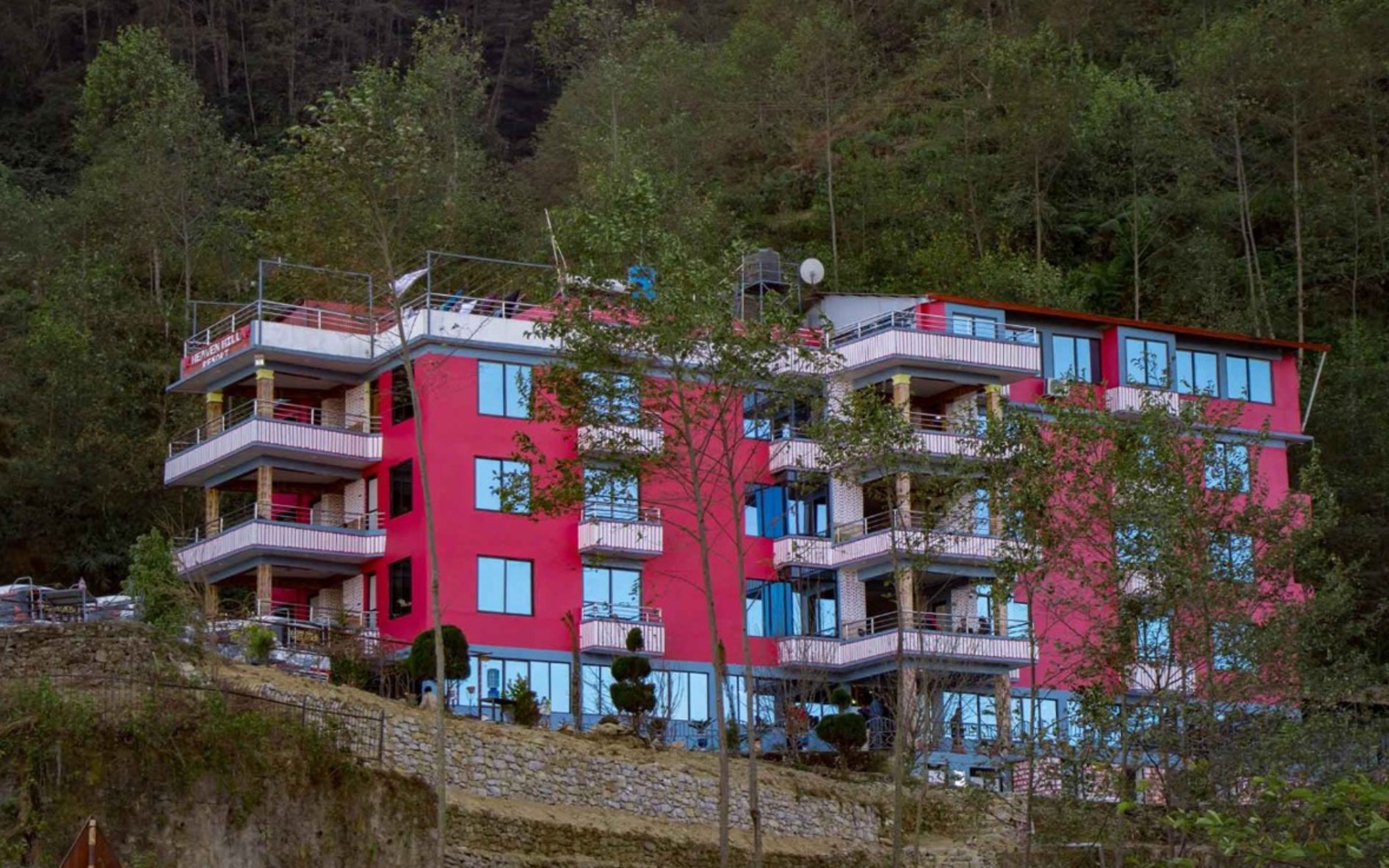 Heaven Hill Resort in Bhotechaur